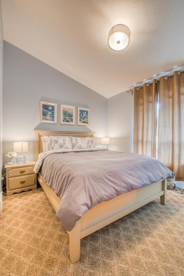 Beautiful Newly Reno 2Bdm 2 Bth Sleep Up To 6 Adults & Kids Mountain View Townhouse Suite Canmore Buitenkant foto