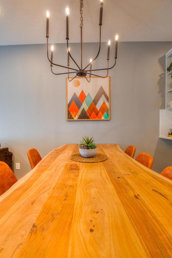 Beautiful Newly Reno 2Bdm 2 Bth Sleep Up To 6 Adults & Kids Mountain View Townhouse Suite Canmore Buitenkant foto