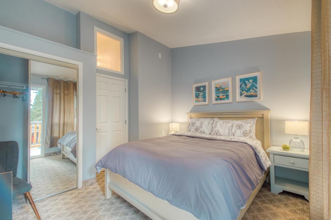 Beautiful Newly Reno 2Bdm 2 Bth Sleep Up To 6 Adults & Kids Mountain View Townhouse Suite Canmore Buitenkant foto