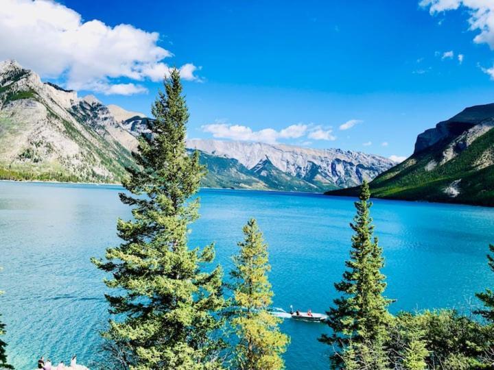 Beautiful Newly Reno 2Bdm 2 Bth Sleep Up To 6 Adults & Kids Mountain View Townhouse Suite Canmore Buitenkant foto