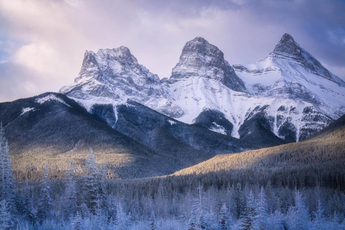 Beautiful Newly Reno 2Bdm 2 Bth Sleep Up To 6 Adults & Kids Mountain View Townhouse Suite Canmore Buitenkant foto